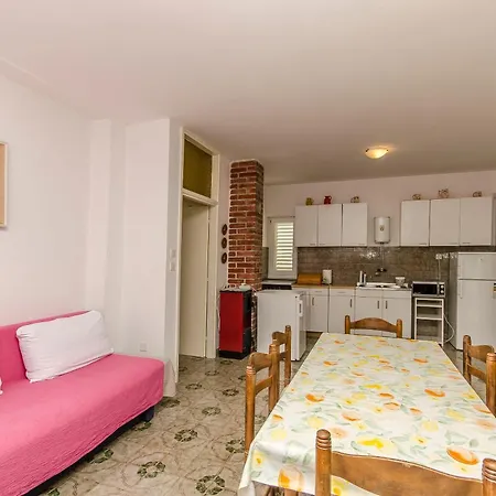 Spacious Terrace * Grebaštica